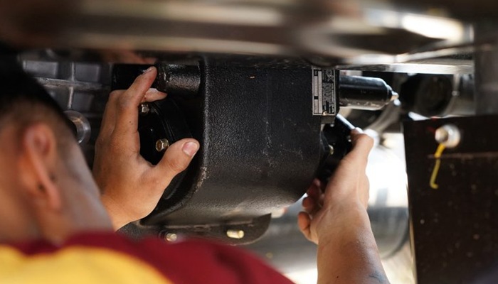 نصب بغل گیربکس نیسان